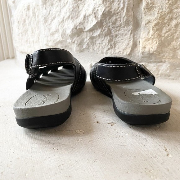 Baretraps Austin Sandals Closed Toe Slingback, Women's 7M Black - Picture 5 of 7